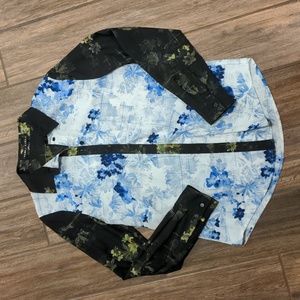 Ivanka Trump small blouse